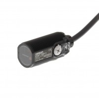 Omron E3F1-DP11 2M M18 PNP 10 Cm Cisimden Yansımalı Sensör